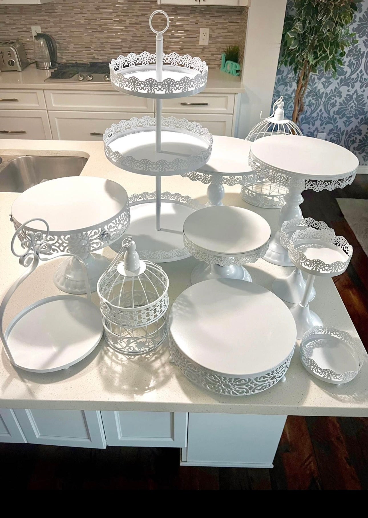 Desserts & Cake stands for Rent