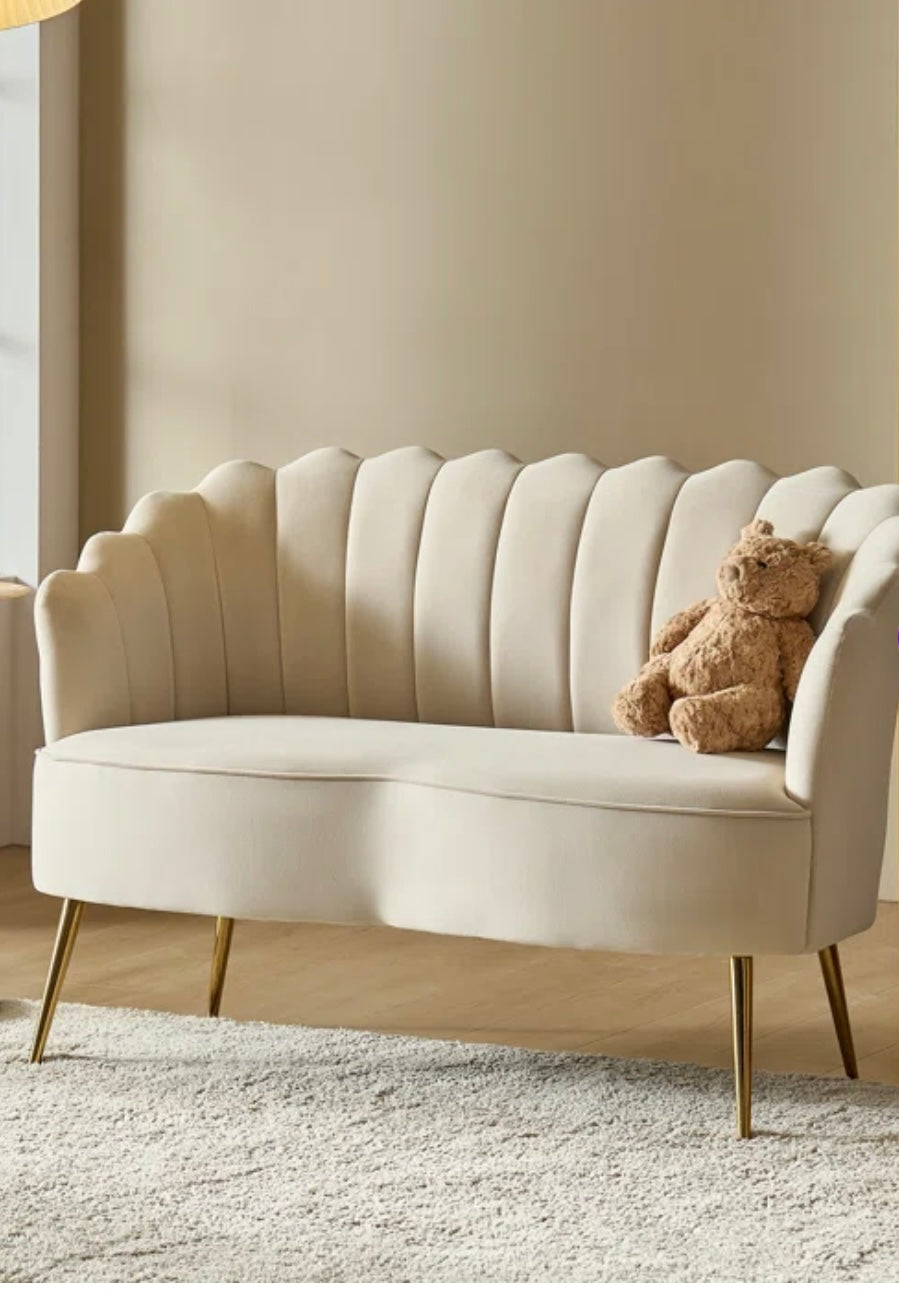 Love seat for Rent